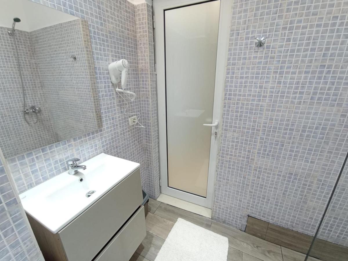 Trea Accomodations - Suite Lungomare Vlore Exterior photo