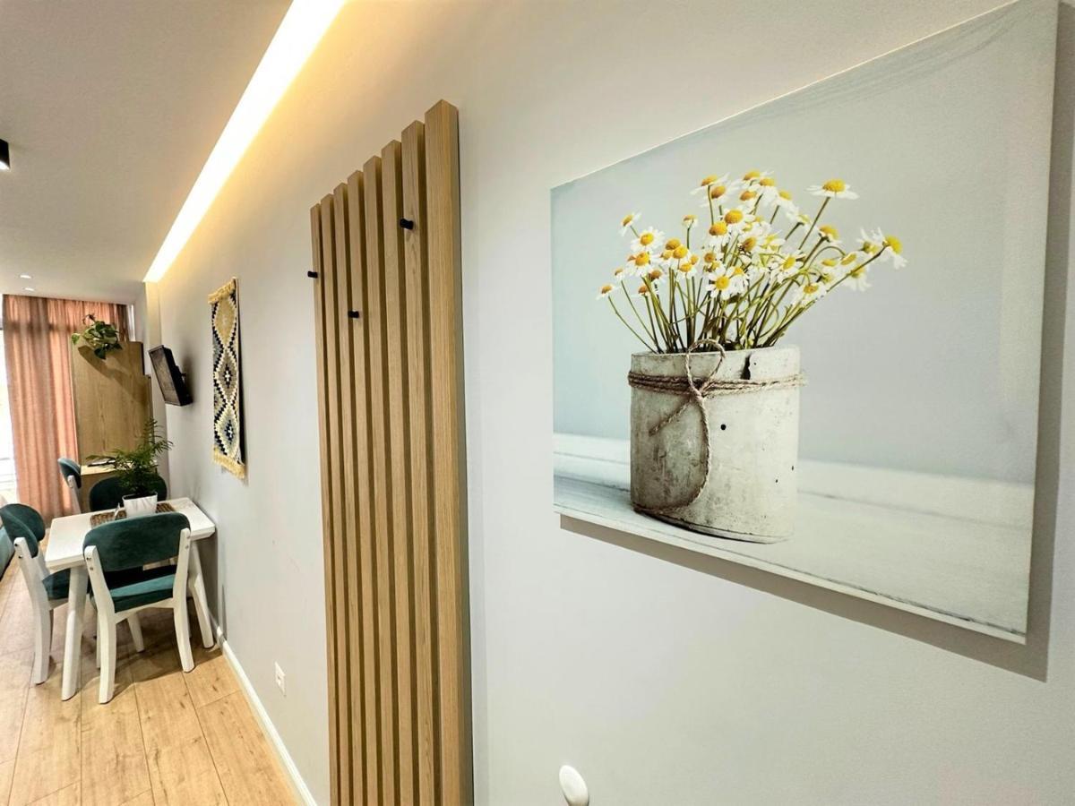 Trea Accomodations - Suite Lungomare Vlore Exterior photo